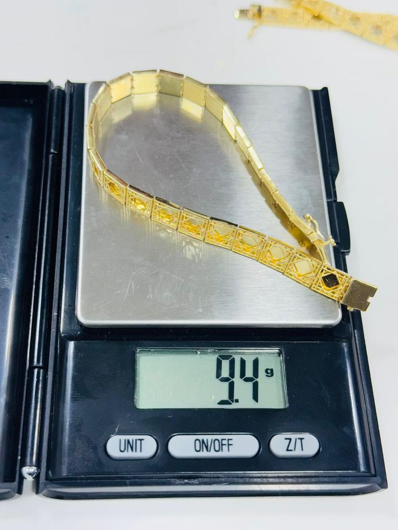 18K Gold Filigree Bracelet — 9.4g