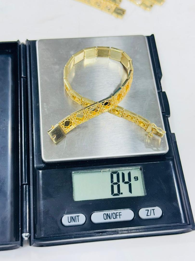 18K Gold Filigree Bracelet — 8.4g